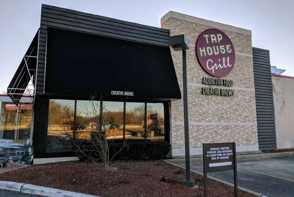 Restaurant - Ramada Plaza Hotel Wheeling