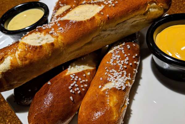 Restaurant - Ramada Plaza Hotel Wheeling