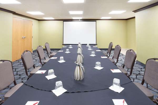  - Ramada Plaza Hotel Wheeling