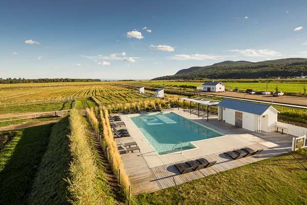 Pool - Le Germain Hotel Charlevoix Baie-Saint-Paul