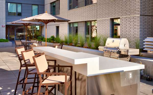 Bar - Hyatt House Hotel Downtown Portland