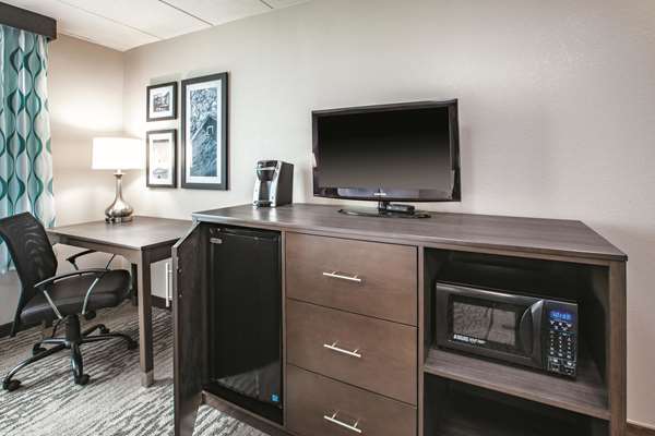  - La Quinta Inn & Suites Sturbridge