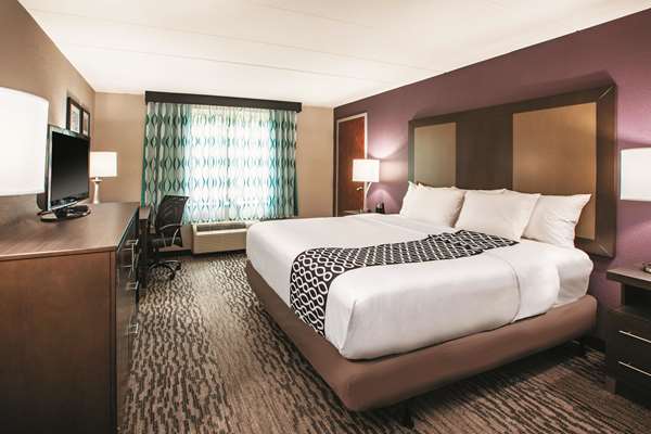  - La Quinta Inn & Suites Sturbridge