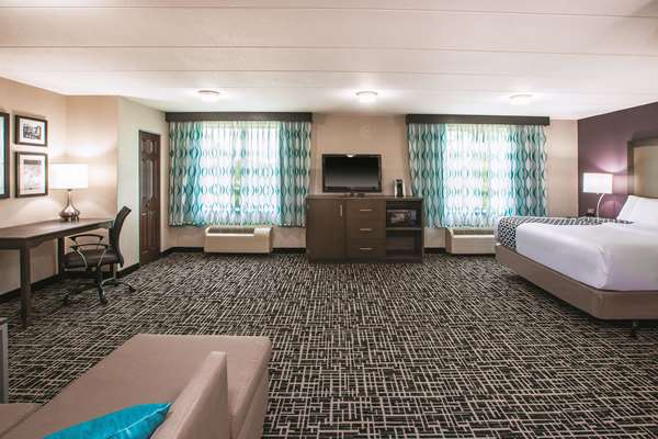 Suite - La Quinta Inn & Suites Sturbridge