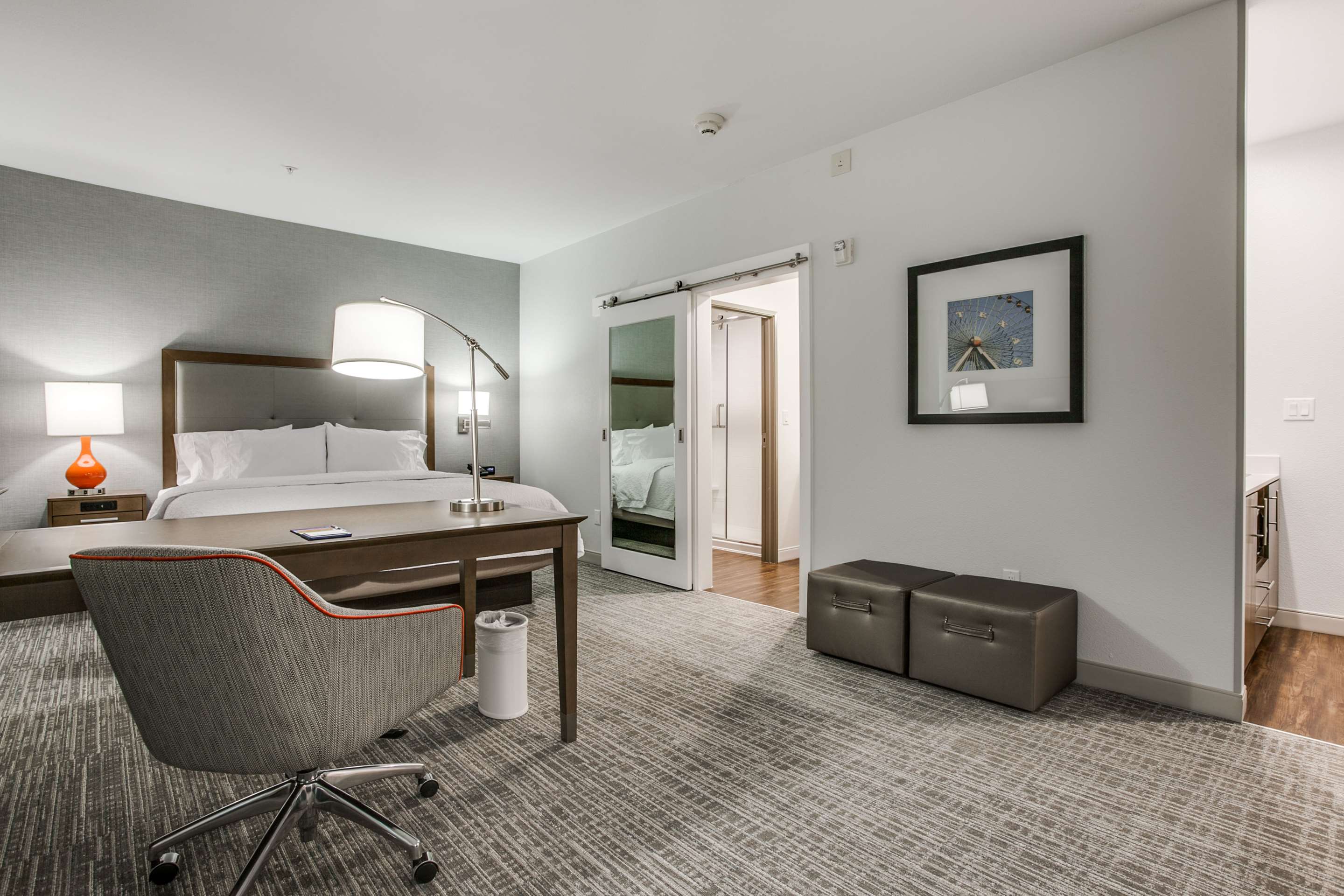 Guest room