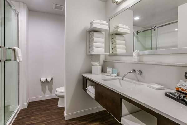  - Hampton Inn & Suites Dallas Central Expressway Dallas