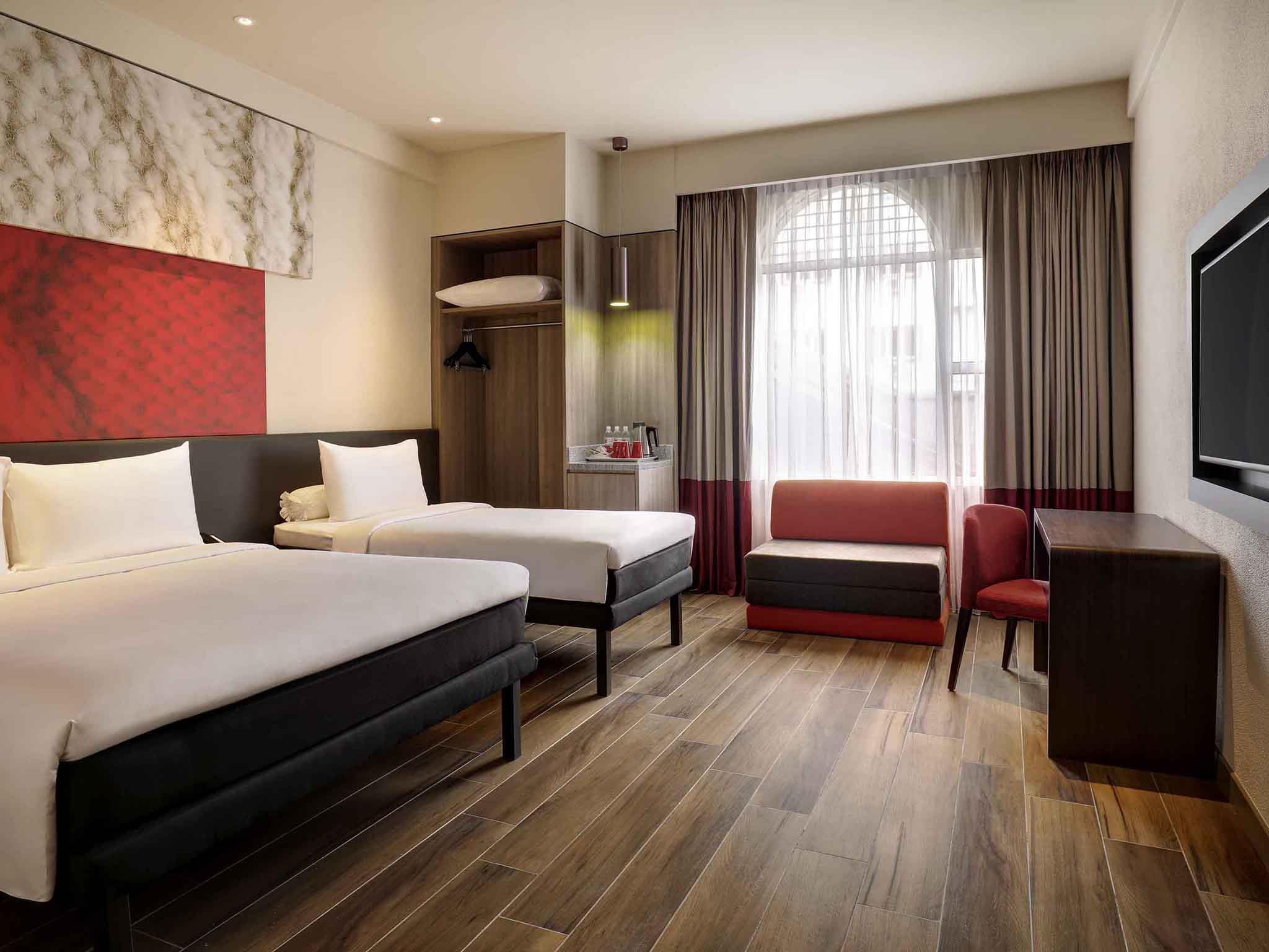 ibis Melaka Room Type - Family Room with 1 Queen Size Bed and 1 SingleBed