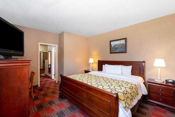 Suite - Baymont Inn & Suites Spearfish - I-90, Exit 14