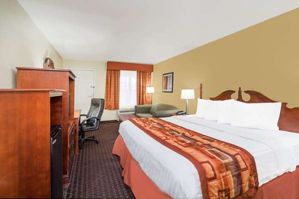 - Baymont Inn & Suites Goodlettsville - I-65, Exit 97