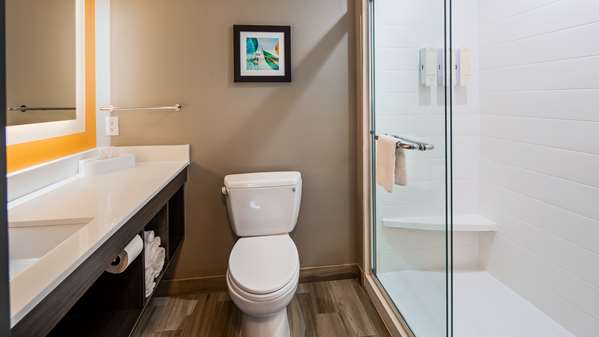  - Best Western Plus Pasadena Inn