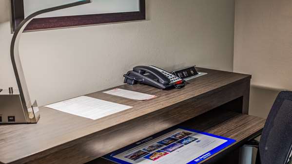  - Best Western Plus Pasadena Inn