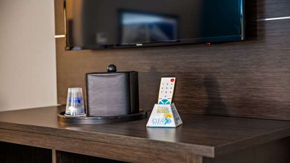  - Best Western Plus Pasadena Inn