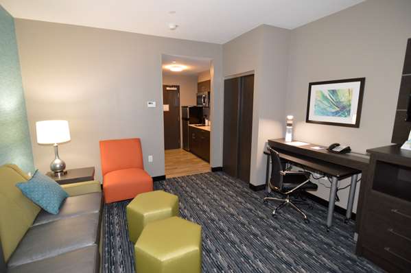 Suite - Best Western Plus Pasadena Inn