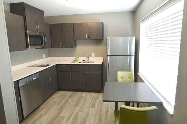 Suite - Best Western Plus Pasadena Inn