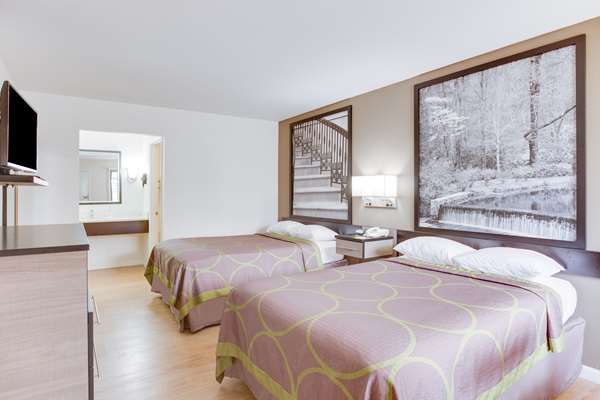  - Super 8 Motel Dalton - I-75, Exit 333