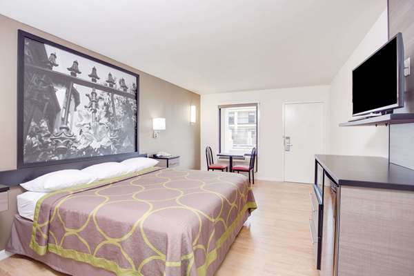  - Super 8 Motel Dalton - I-75, Exit 333