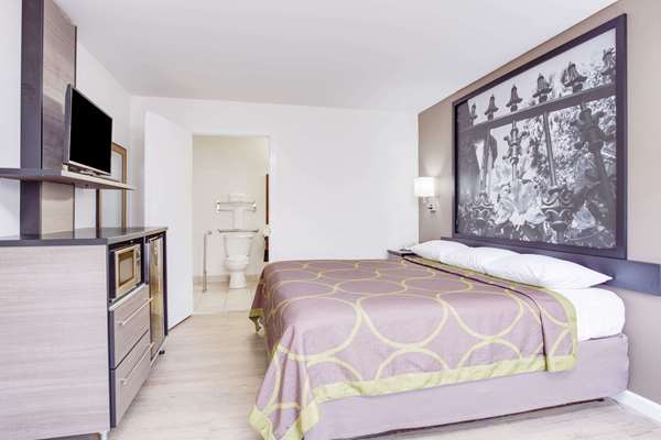  - Super 8 Motel Dalton - I-75, Exit 333