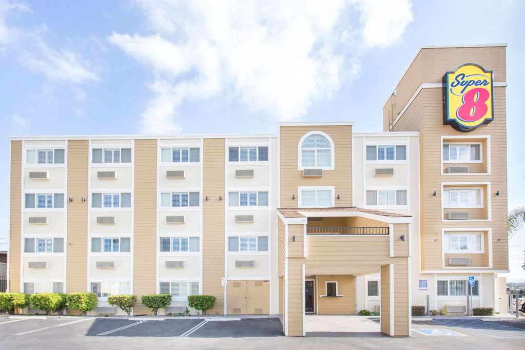 Super 8 National City Chula Vista