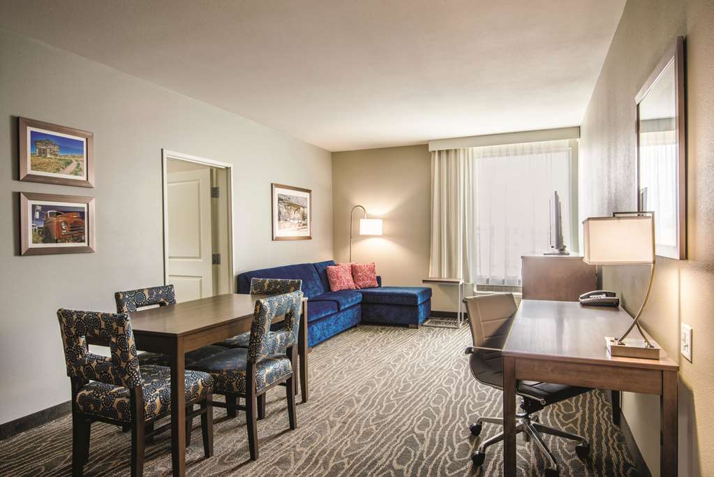 LA QUINTA INN STE KINGMAN-guestroom-Guest Room,Suite,On-Site.jpg