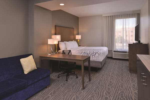  - La Quinta Inn & Suites Page