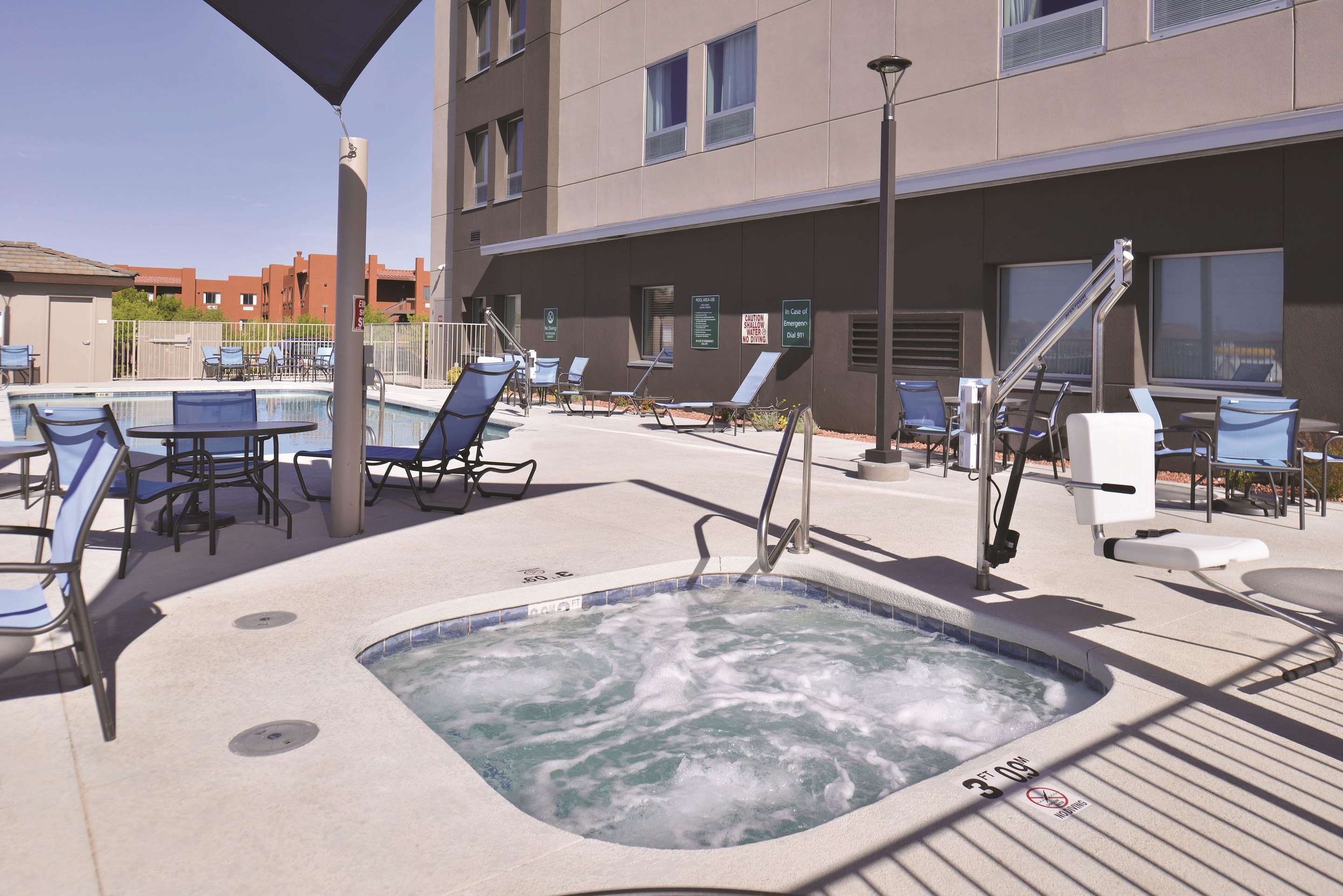 Pool | La Quinta Inn & Suites by Wyndham Page at Lake Powell