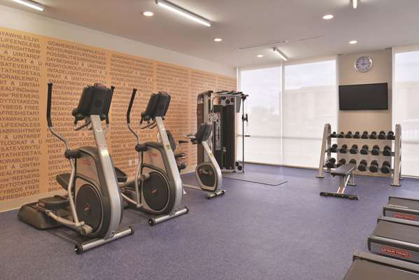 Fitness/ Exercise Room - La Quinta Inn & Suites Page