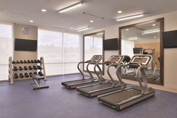 Fitness/ Exercise Room - La Quinta Inn & Suites Page