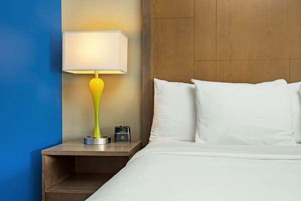  - La Quinta Inn & Suites Page