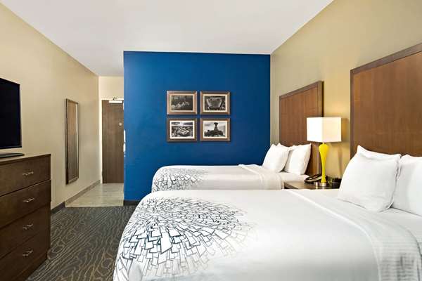 Suite - La Quinta Inn & Suites Page