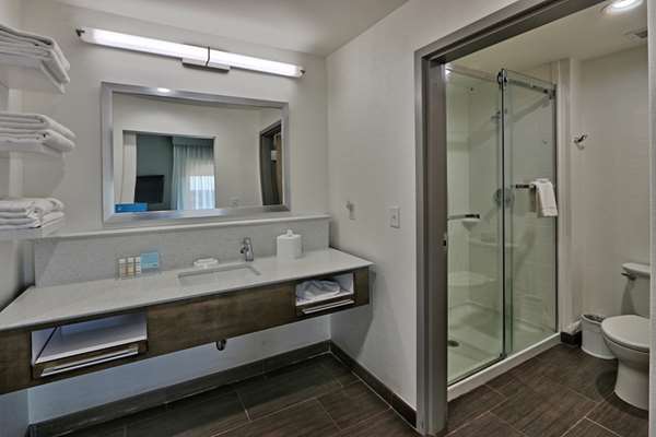  - Hampton Inn & Suites Guthrie