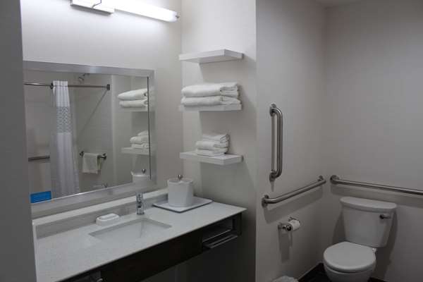  - Hampton Inn & Suites Guthrie