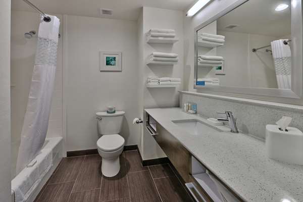  - Hampton Inn & Suites Guthrie