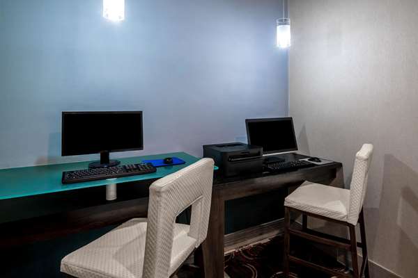 Conference Area - La Quinta Inn & Suites Forsyth - I-75, Exit 187