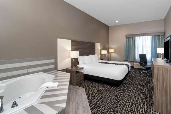  - La Quinta Inn & Suites Forsyth - I-75, Exit 187