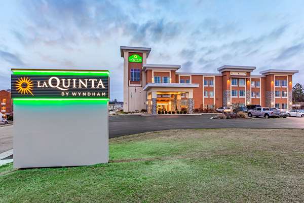 Exterior view - La Quinta Inn & Suites Cullman