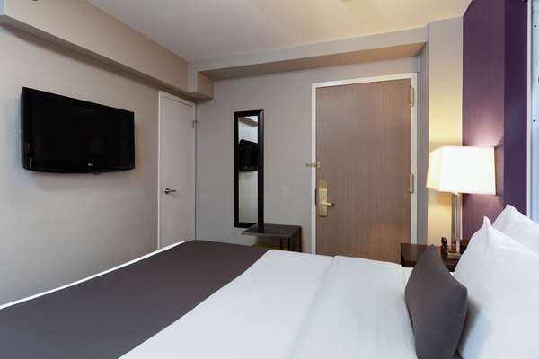  - La Quinta Inn & Suites New York City