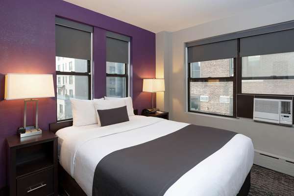  - La Quinta Inn & Suites New York City