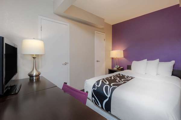  - La Quinta Inn & Suites New York City