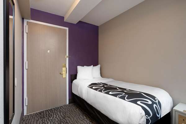  - La Quinta Inn & Suites New York City