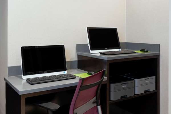 Conference Area - La Quinta Inn & Suites New York City