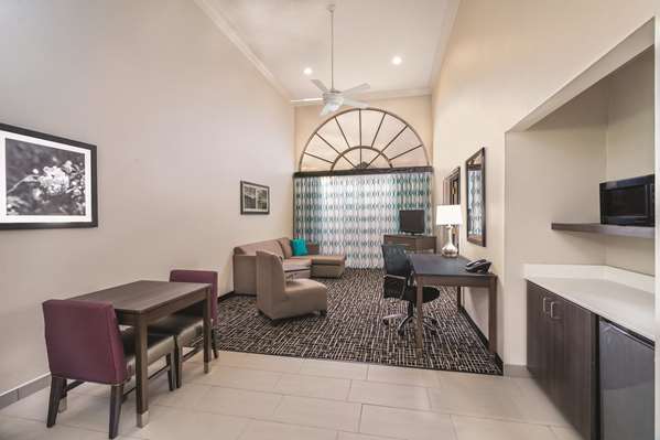 Suite - La Quinta Inn & Suites Loudon - I-75, Exit 72