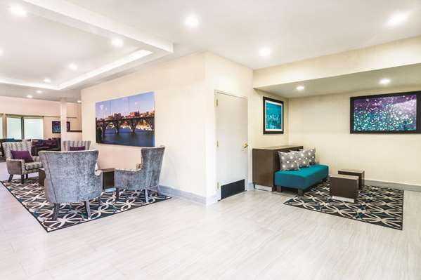  - La Quinta Inn & Suites Loudon - I-75, Exit 72