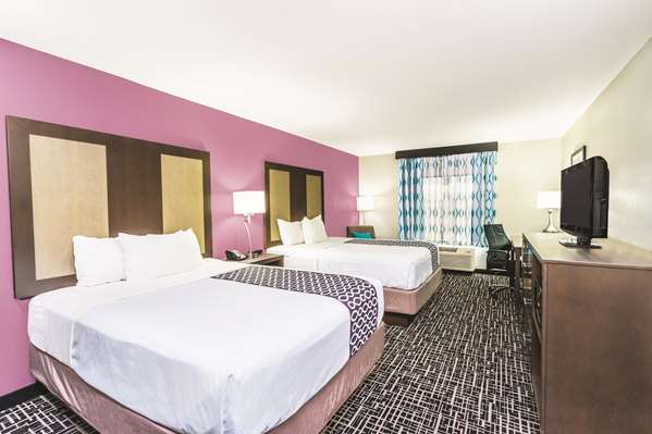  - La Quinta Inn & Suites Loudon - I-75, Exit 72