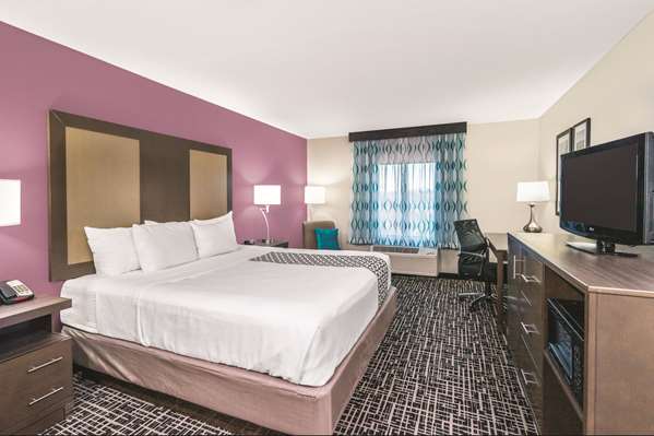  - La Quinta Inn & Suites Loudon - I-75, Exit 72
