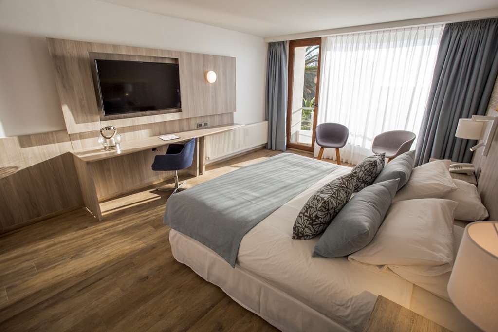 PANAMERICANA HOTEL QUINTERO-guestroom-Guest Room,On-Site.jpg