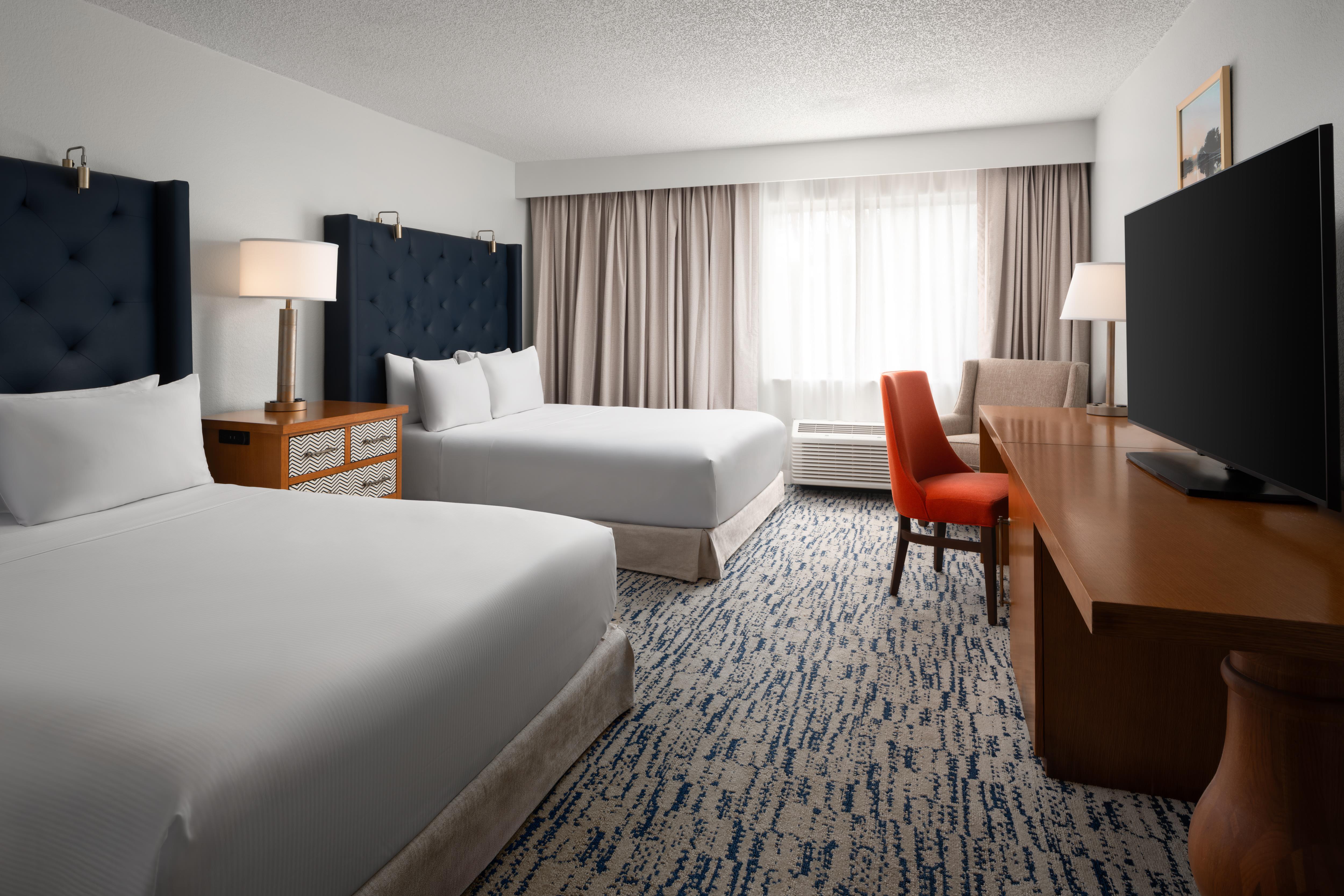 DoubleTree by Hilton Gainesville Room Type - 2 QUEEN ACCESSIBLE TUB