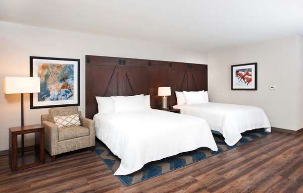  - Hilton Garden Inn Burbank - I-5, Exit 146