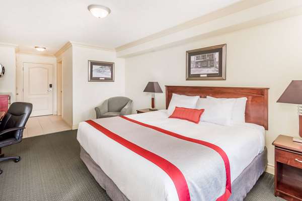  - Ramada Hotel Hinton