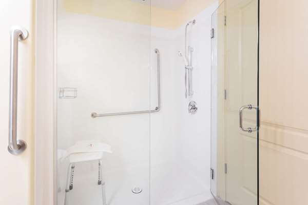  - Ramada Hotel Hinton