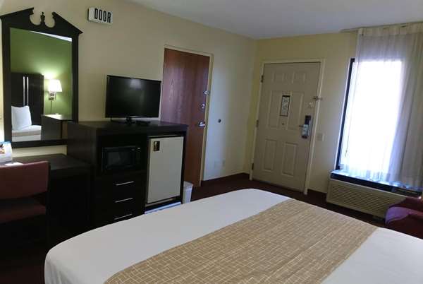  - Travelodge East Knoxville - I-40, Exit 398